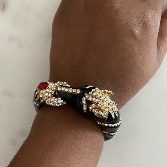 Vintage Women’s Unsigned Ciner Black Enamel Equestrian Bracelet Horse Jewelry - Picture 4 of 8